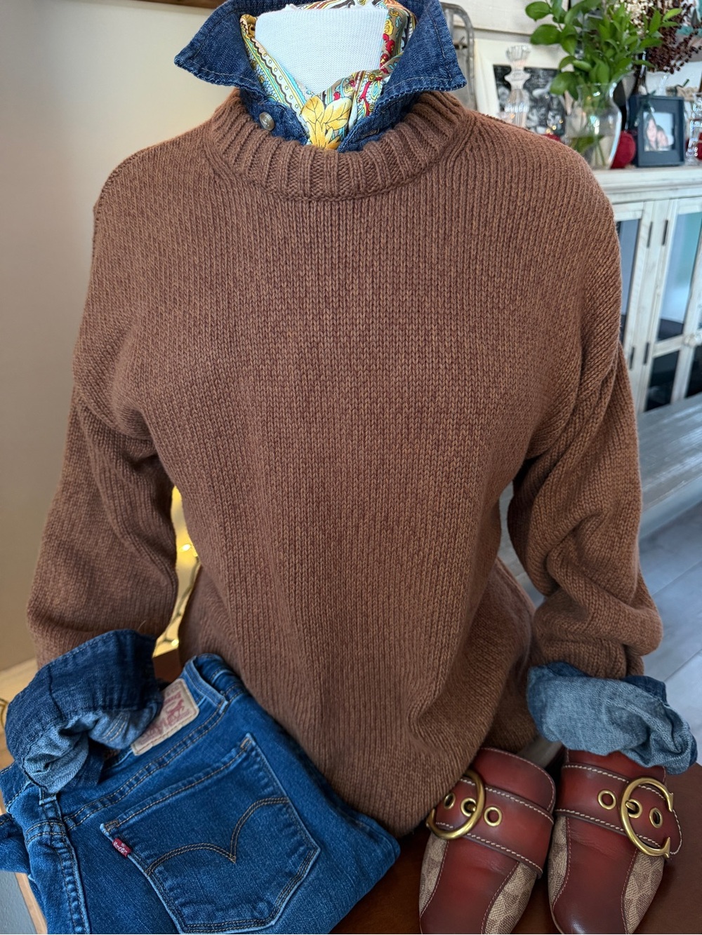 GAP Men's Chestnut Brown Crewneck Sweater